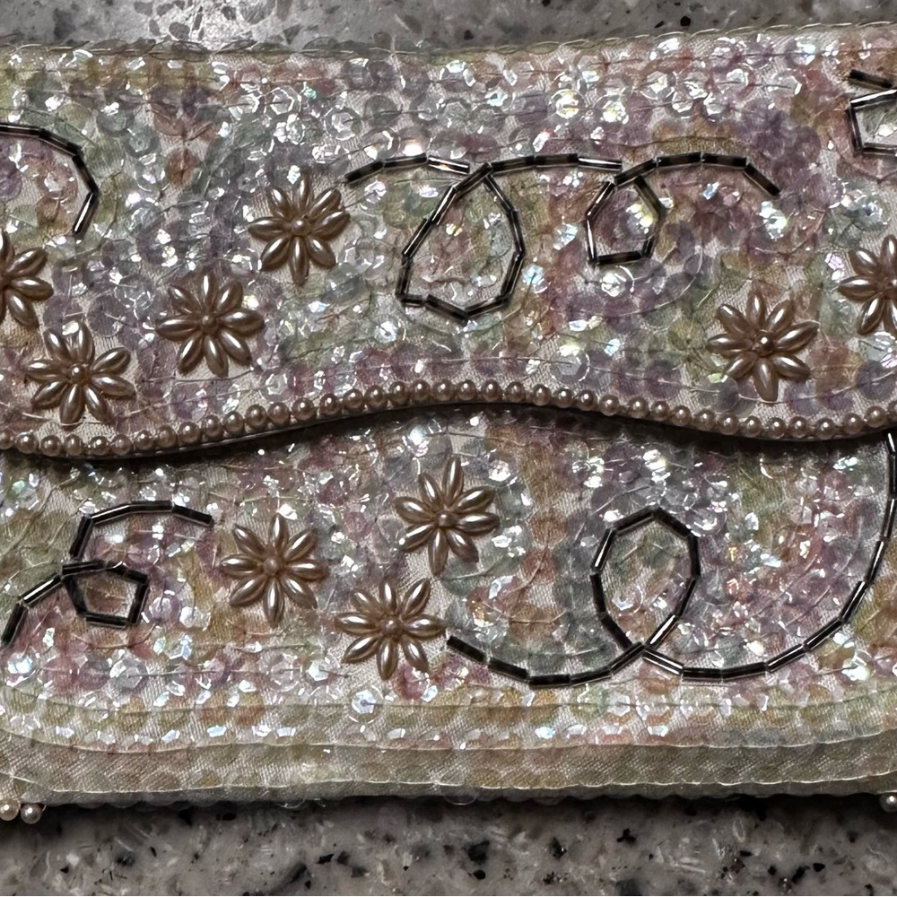 Elegant Floral Embellished Clutch